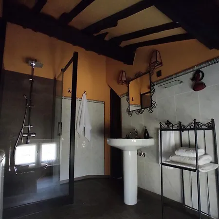 La Casona De *