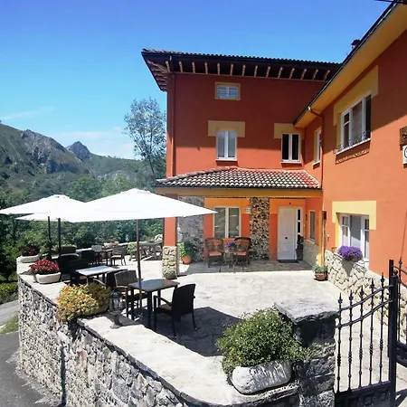 La Casona De *